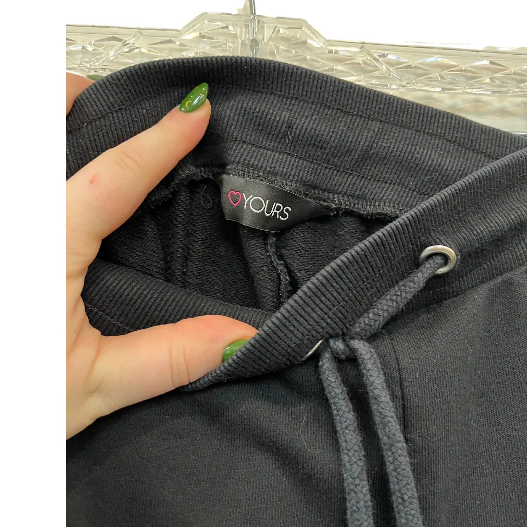 Comfy black sweatpants with white banding - 5X/6X