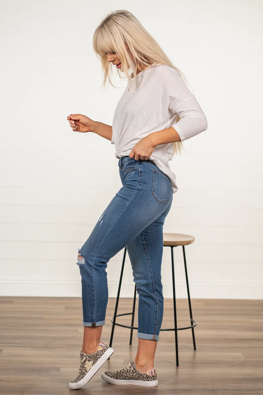 Judy Blue Mid Rise Pull On Destroyed Boyfriend Jegging