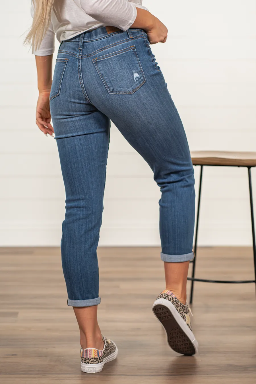 Judy Blue Mid Rise Pull On Destroyed Boyfriend Jegging