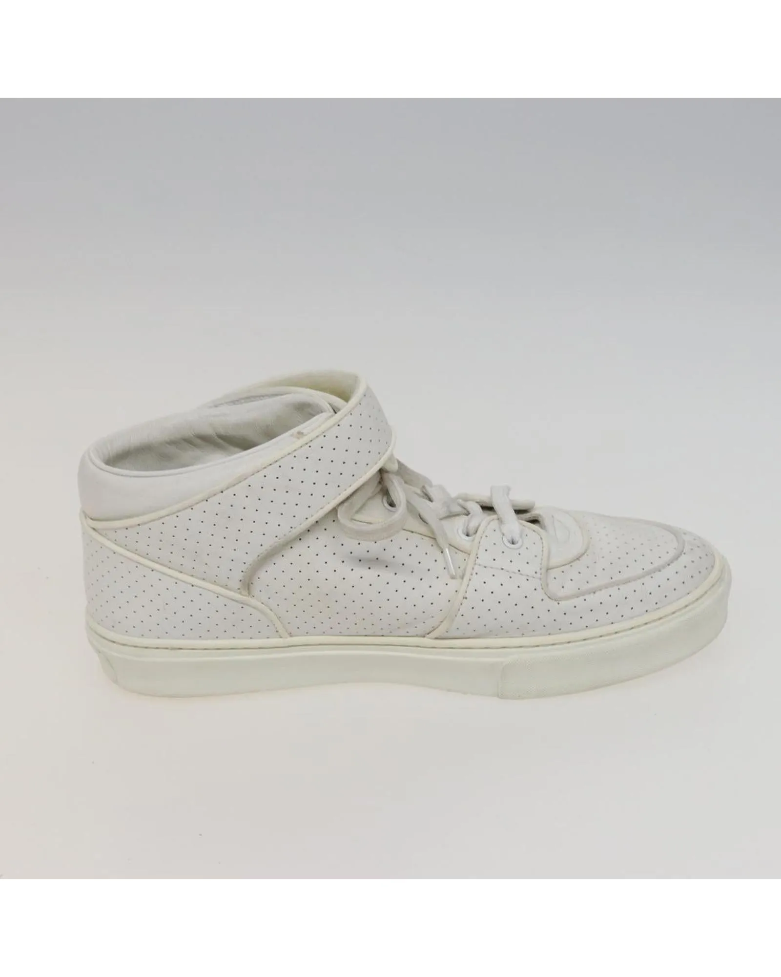 Leather Sneakers with Subtle Detailing